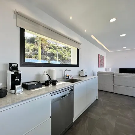 Karina Apartment